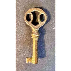 Vintage Brass Ornate Top Skeleton Key